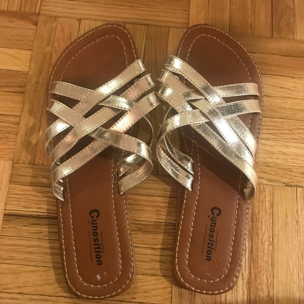 Brand new crisscross flip flops